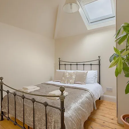 Apartment Center - 3 Minutes Walk To The Town Square Galway