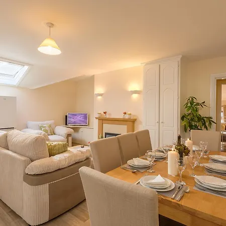 Apartment Center - 3 Minutes Walk To The Town Square *